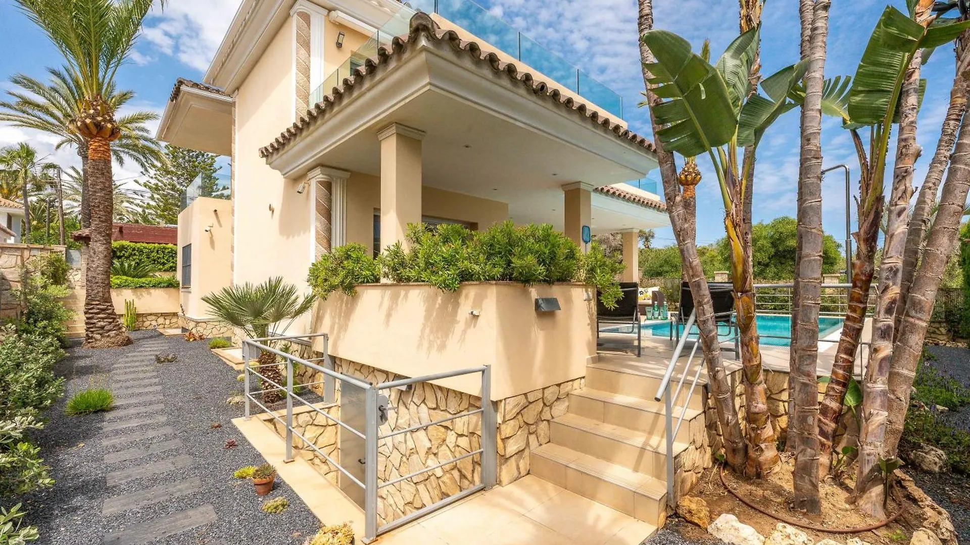 Beachfront Villa With Sea Views & Private Pool マルベーリャ スペイン