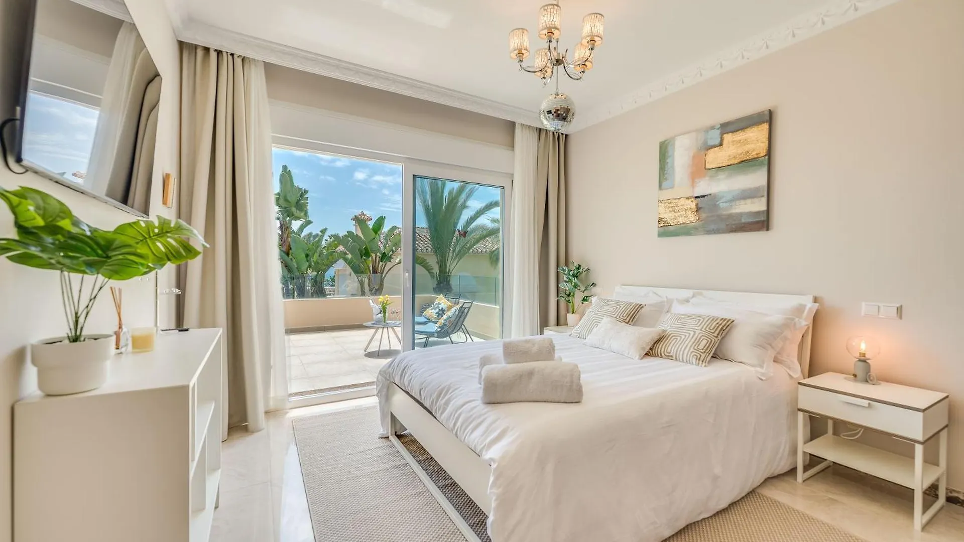 Beachfront Villa With Sea Views & Private Pool Marbella