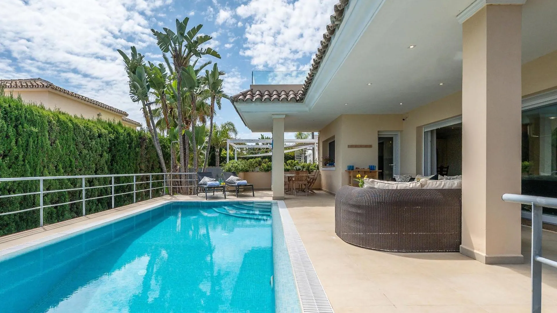 Beachfront Villa With Sea Views & Private Pool Marbella Spain