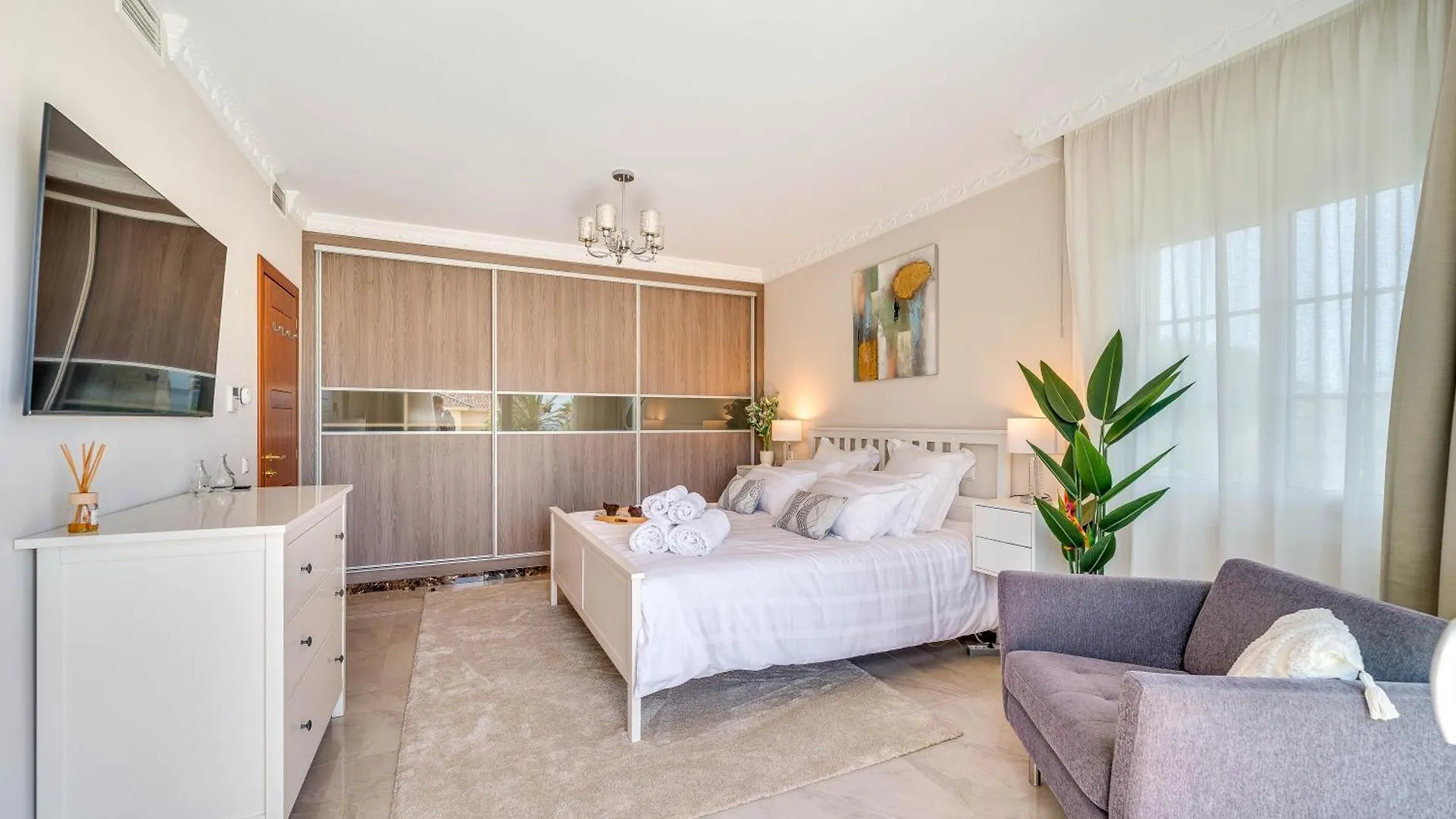 Beachfront Villa With Sea Views & Private Pool Marbella Spain